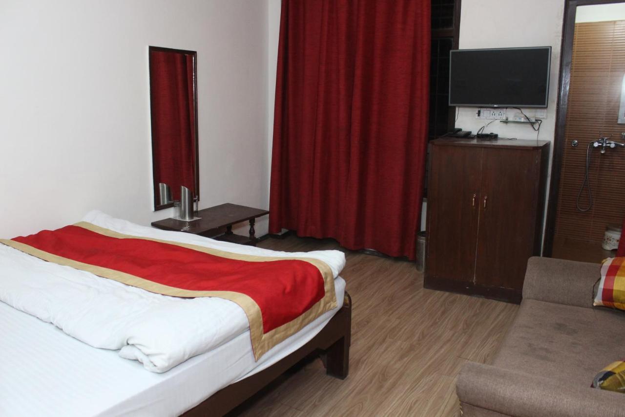 Hotel Dolls Inn Nainital Exterior photo